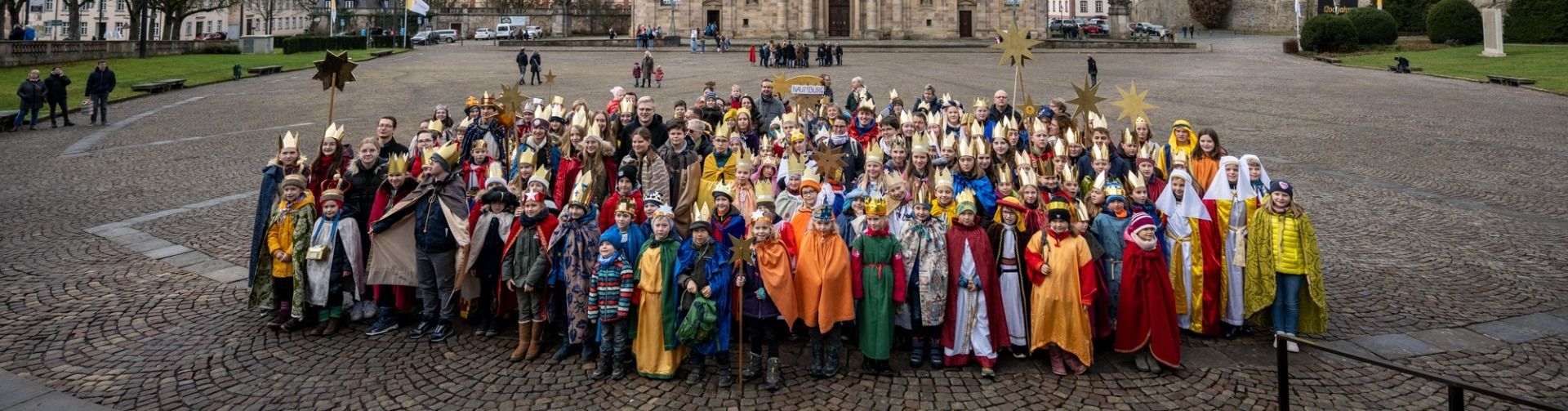 Anstelle einer bistumsweiten Aussendungsfeier wie in den vergangenen Jahren (Foto) wird es am Samstag im Fuldaer Dom eine zentrale Dankesfeier mit Bischof Dr. Michael Gerber zum Abschluss der Aktion „Dreikönigssingen“ geben.